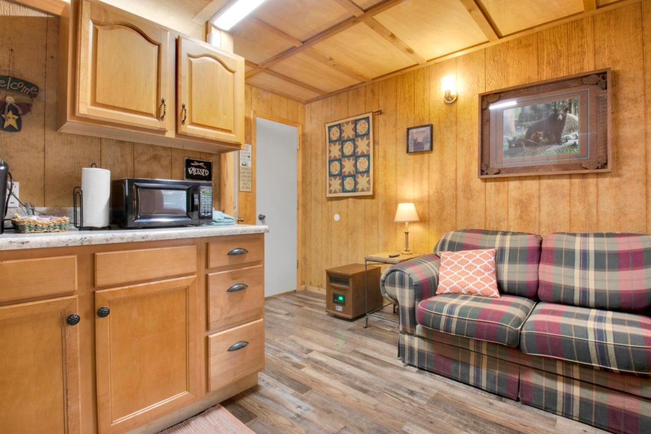Arrow Creek Camp And Cabins Gatlinburg Exterior foto