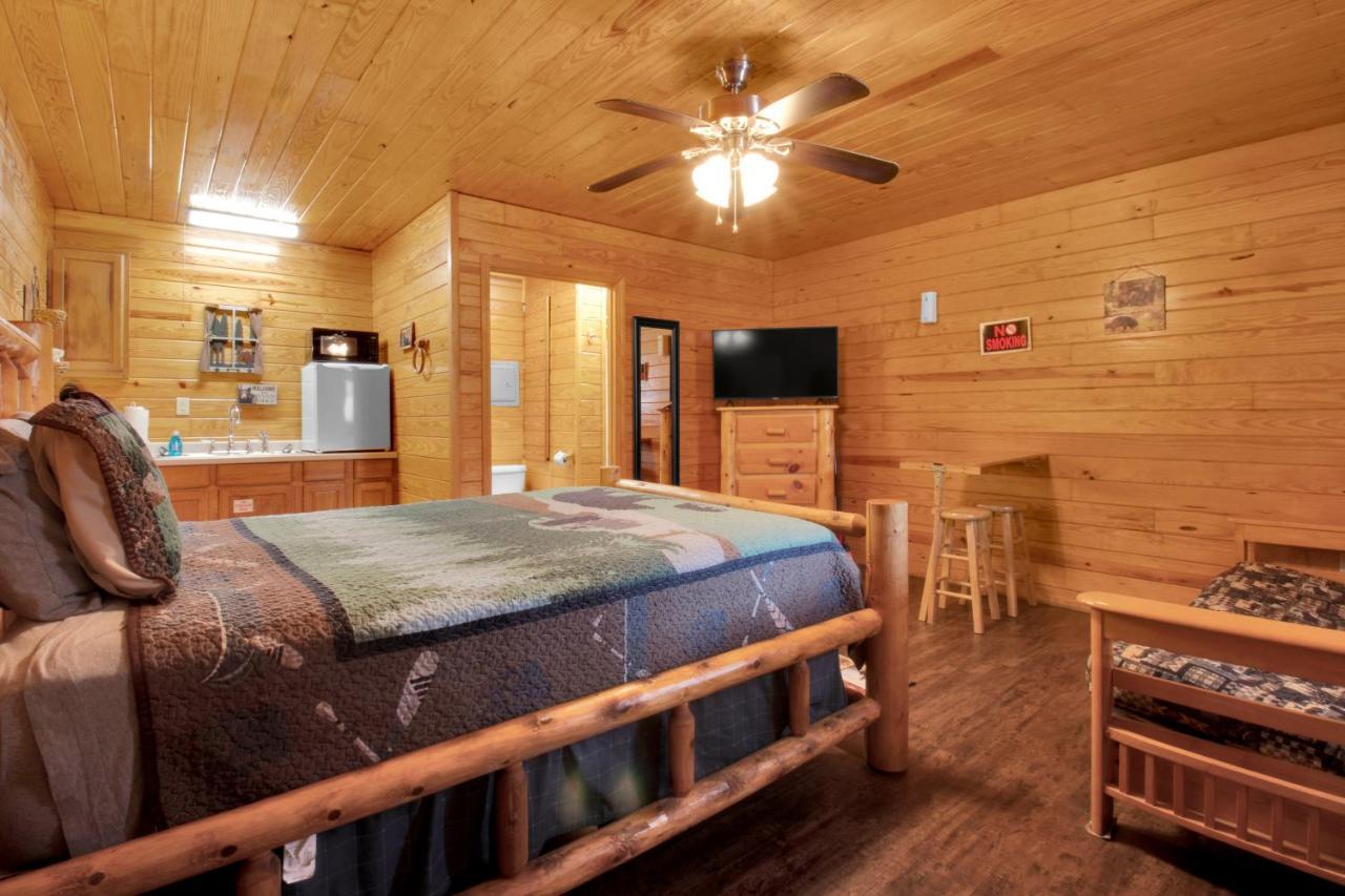 Arrow Creek Camp And Cabins Gatlinburg Exterior foto